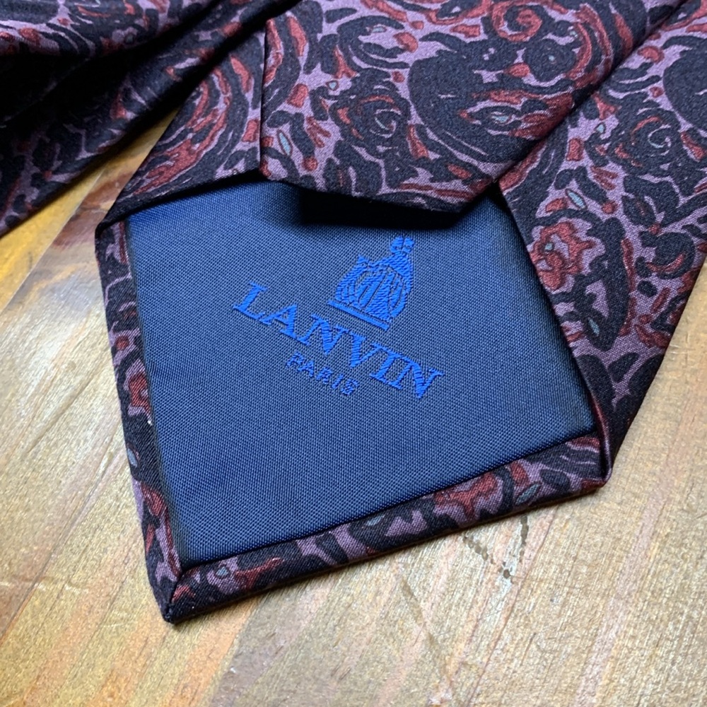 NWT Lanvin Paris Paisley Abstract Silk Tie Berry with Navy